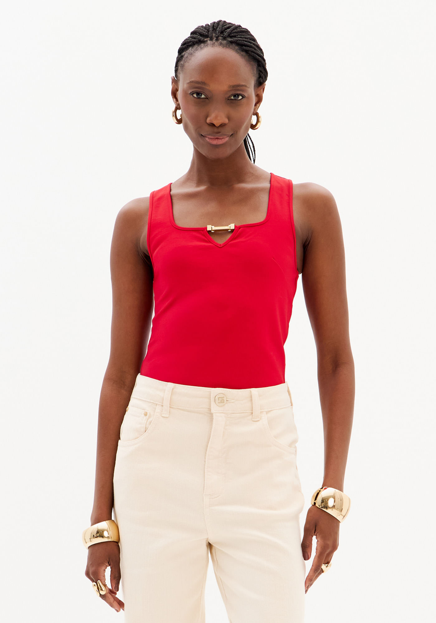 Blusa Regata Com Decote Quadrado E Aviamento