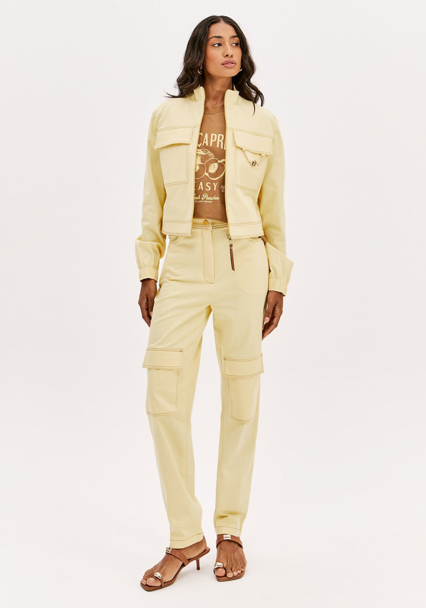 Calça Carrot Cintura Alta Com Bolsos