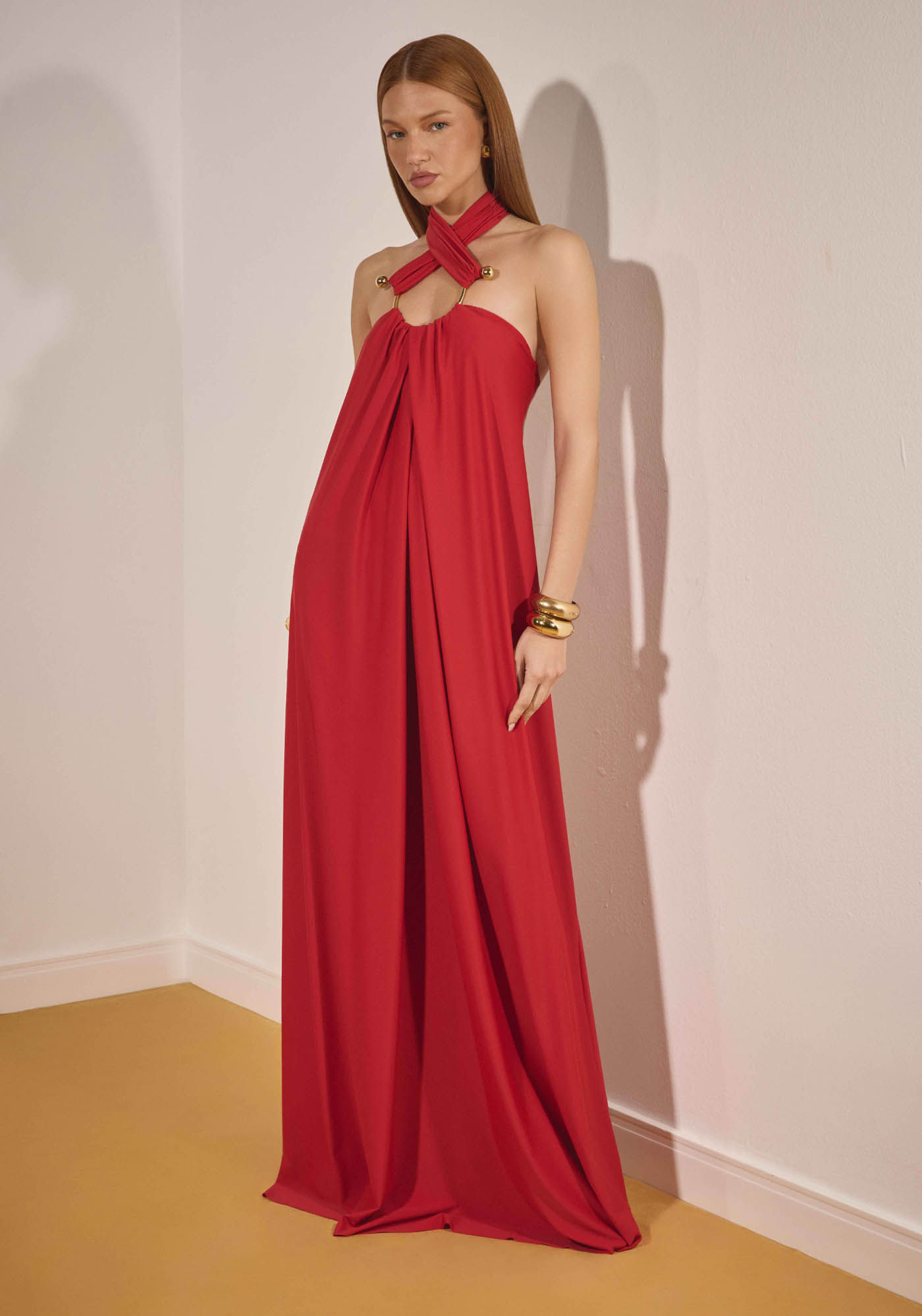 Vestido Longo Frente Única Com Metais