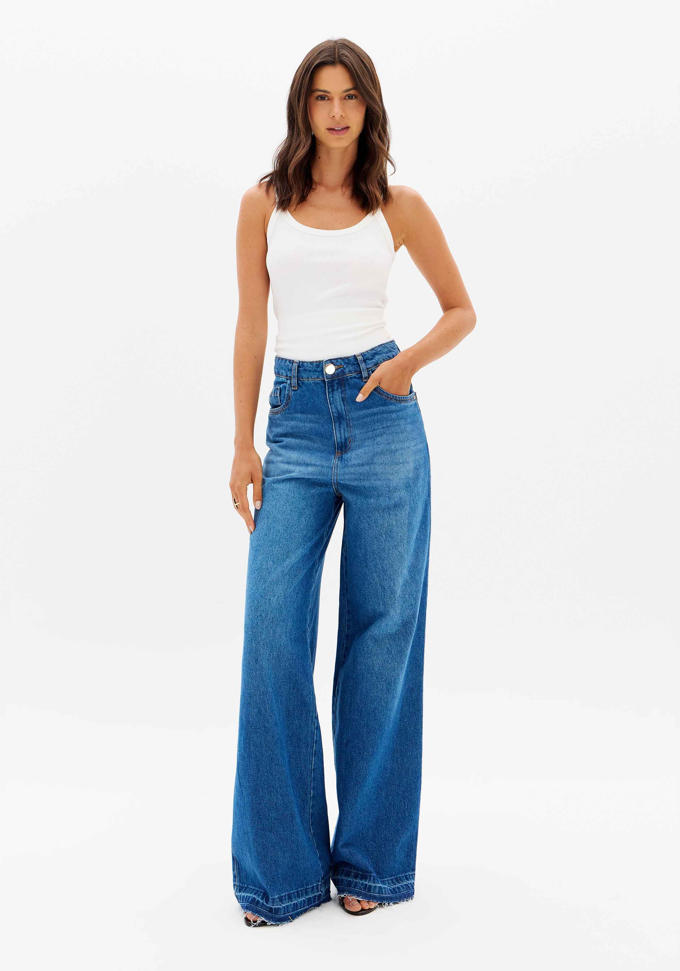 Calça Jeans Wide Leg Com Cintura Alta
