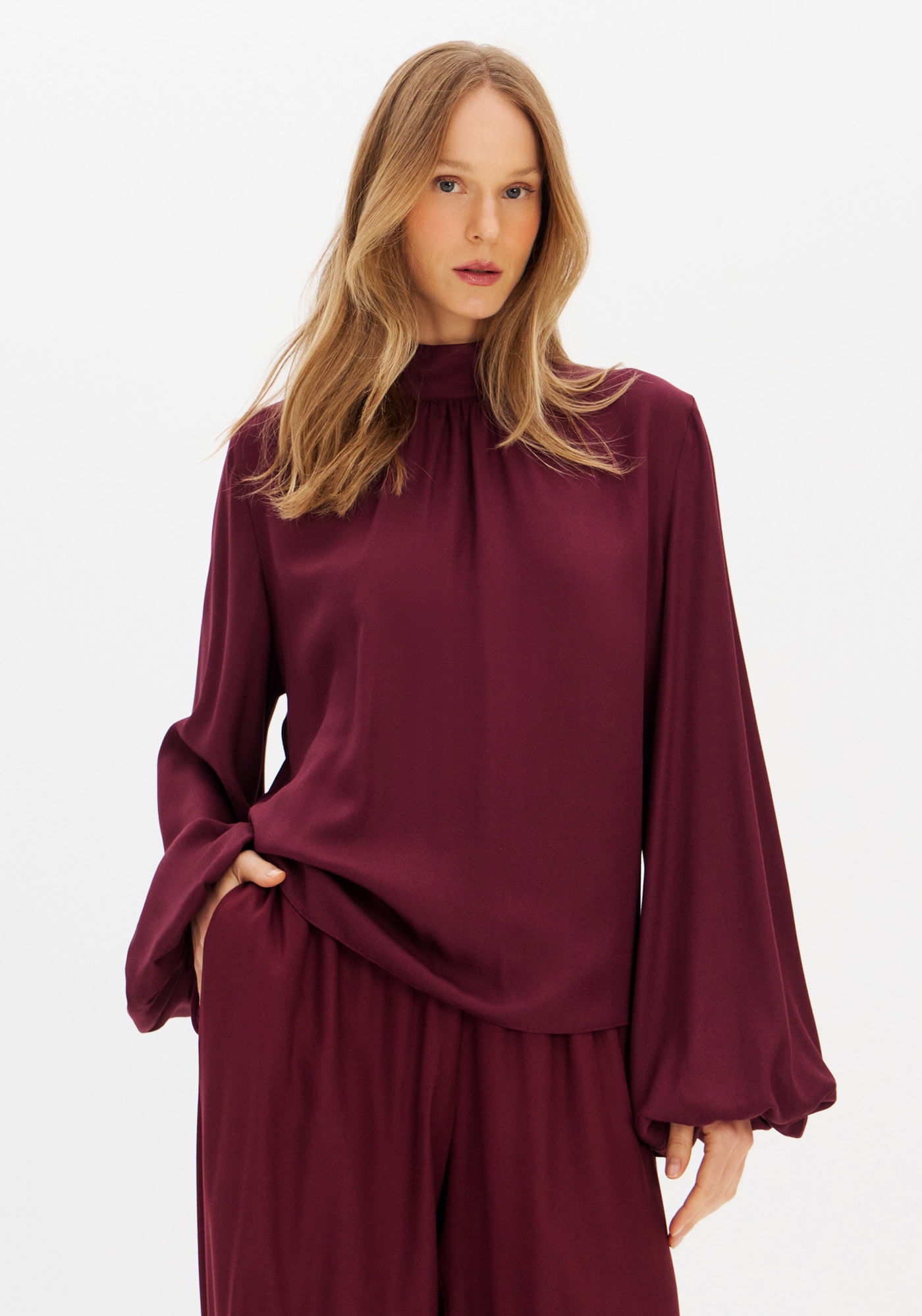 Blusa Manga Longa Gola Alta