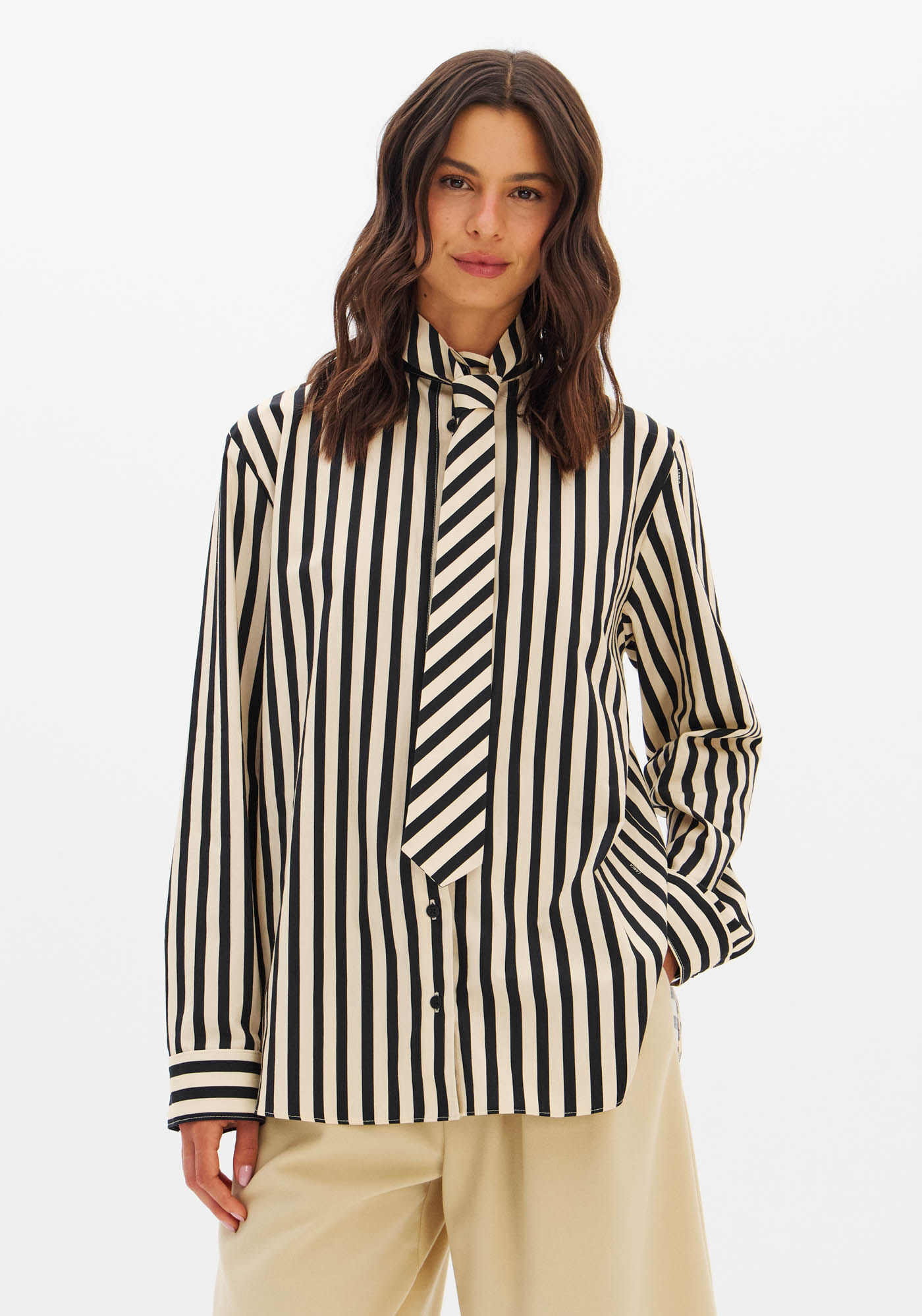 Camisa Com Gravata Estampada