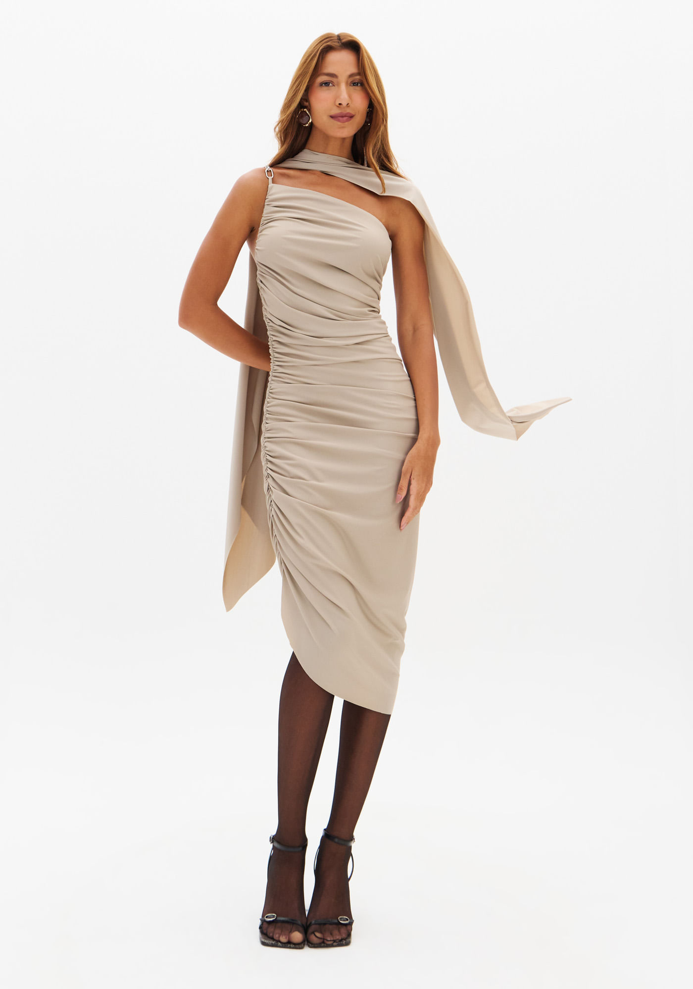 Vestido Curto Assimétrico Com Corrente