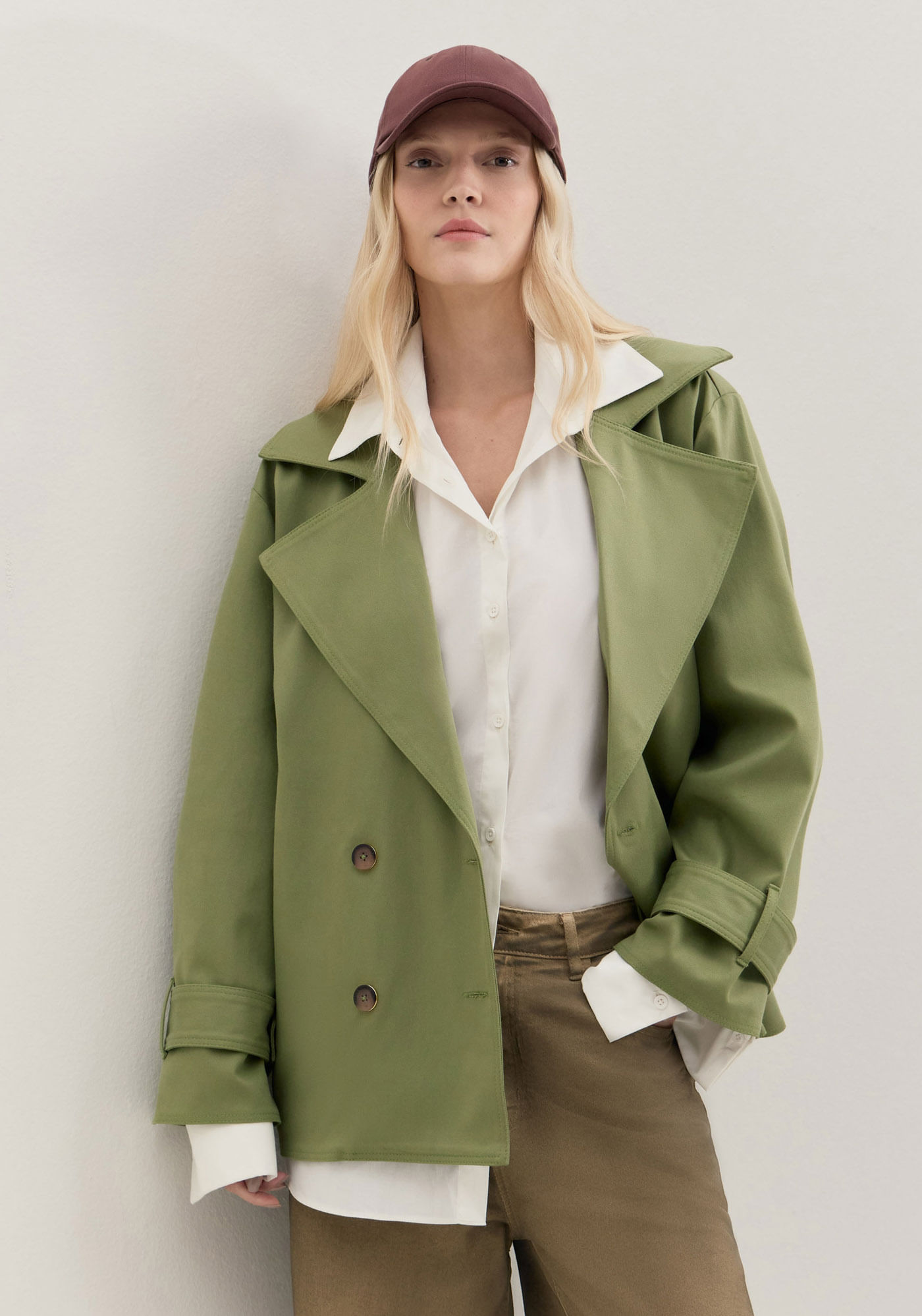 Trench Coat Curto Com Faixa