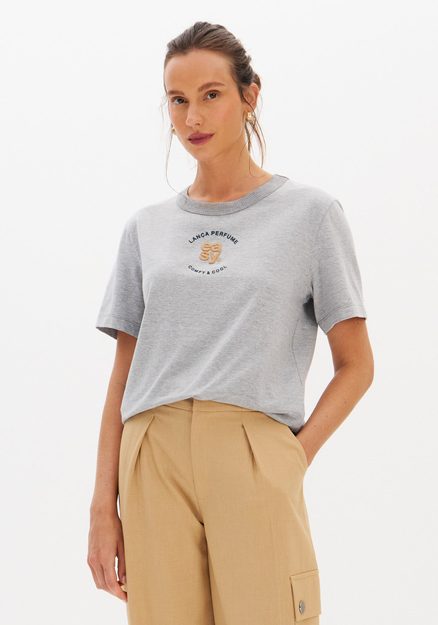 T-shirt Regular Com Bordado