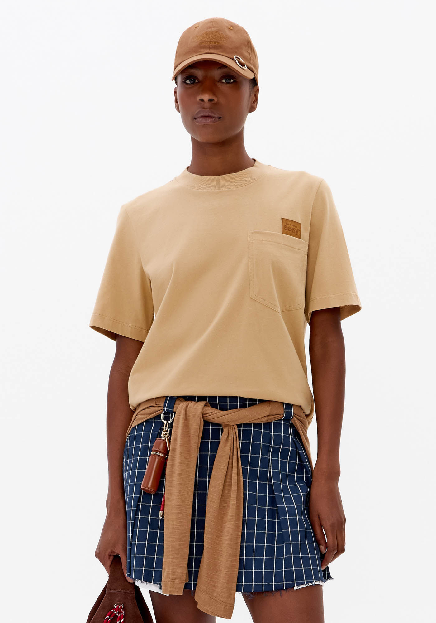 T-Shirt Regular Com Bolso